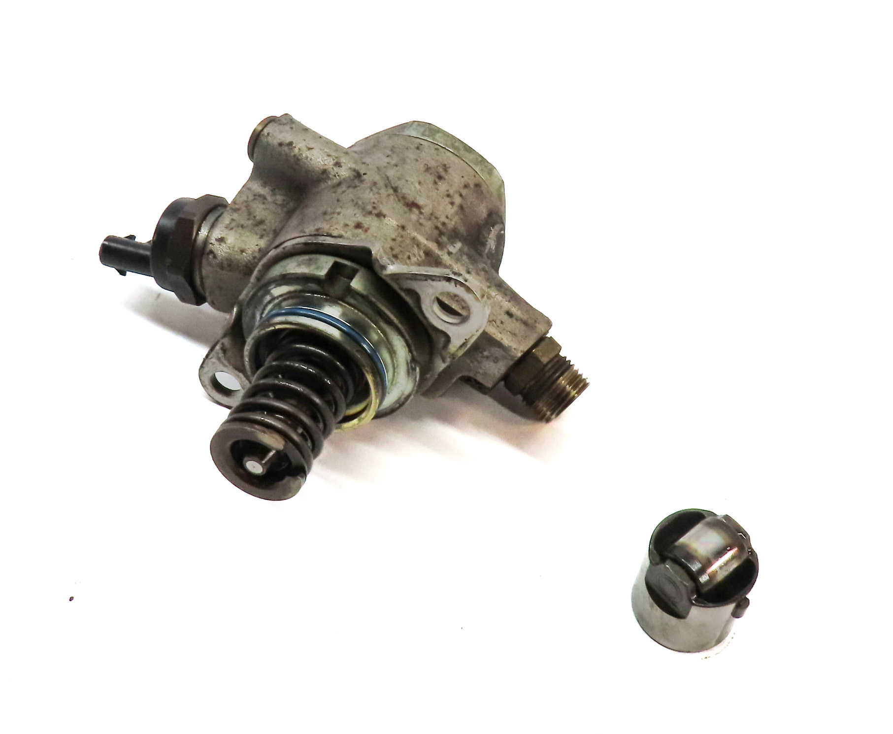 09-16 VW / AUDI - TOUAREG A6 S5 Q7 3.0L SUPERCHARGED ENGINE MECHANICAL FUEL PUMP — exact item pictured
